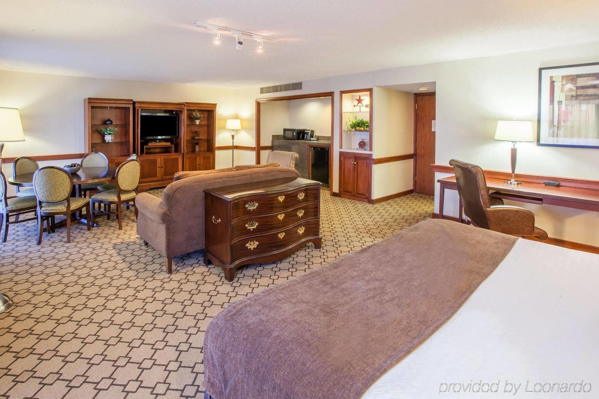 Wyndham Oklahoma City Exterior photo