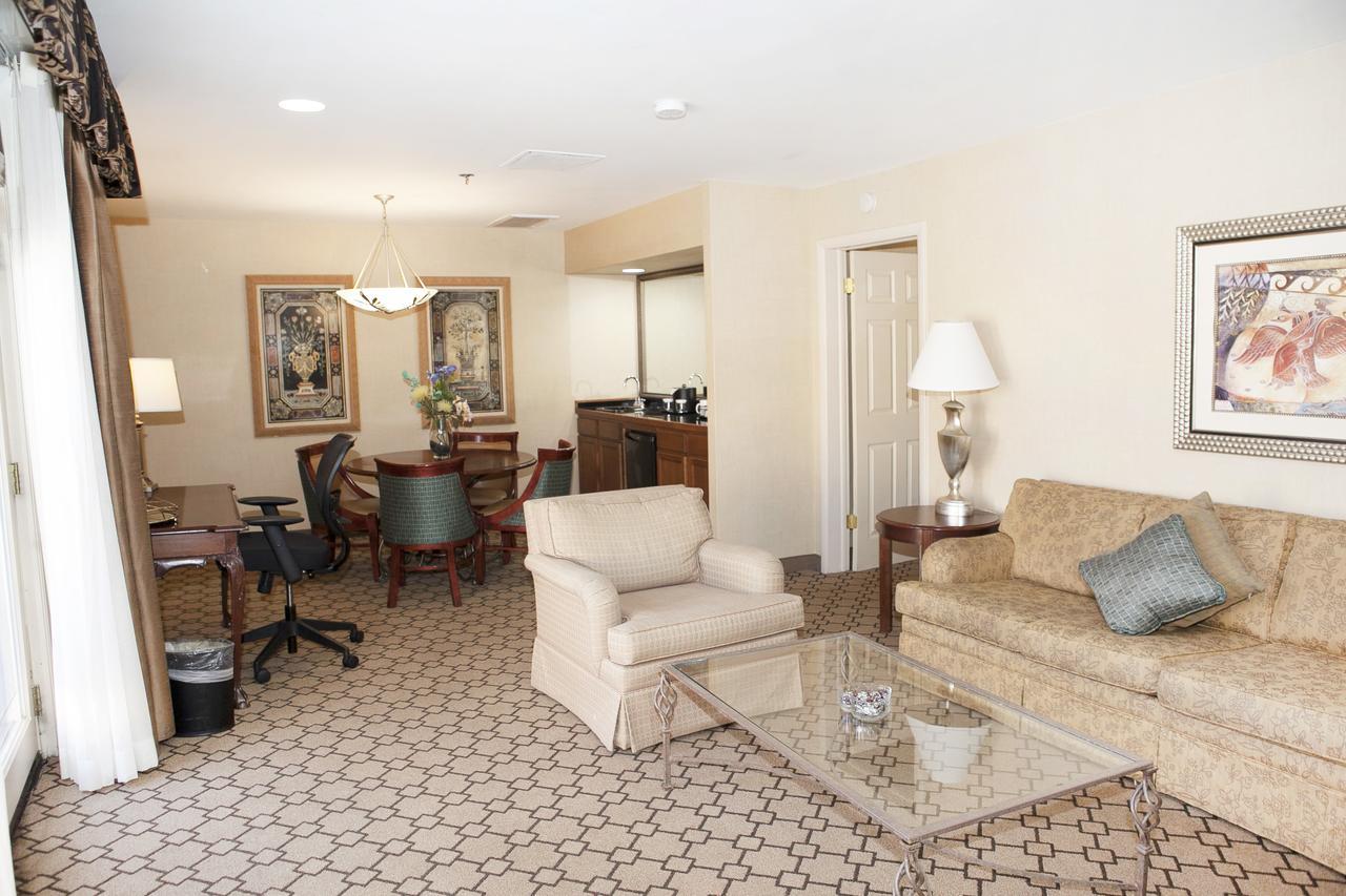 Wyndham Oklahoma City Exterior photo